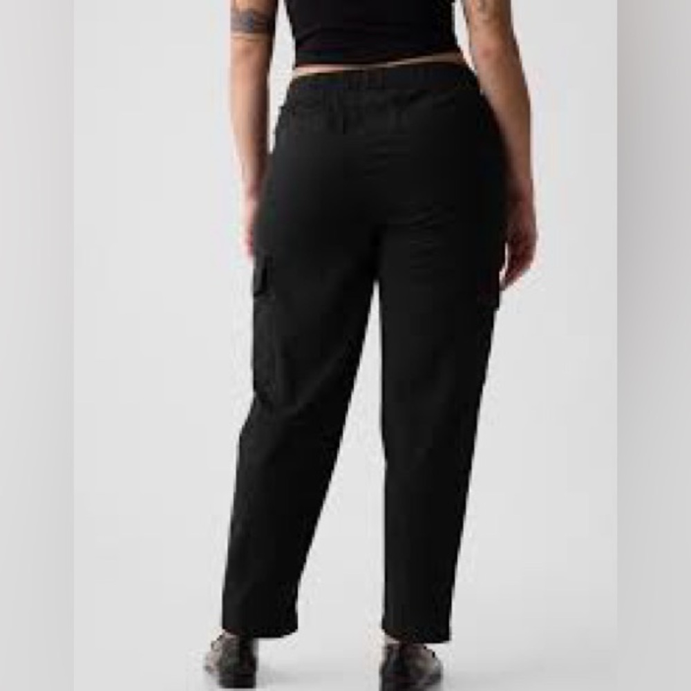 GAP Black Cargo Pants - Size XL - New with Tags